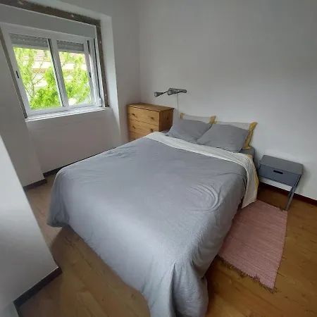 Sunny 1 Bedroom 10 Minutes Walking To Ferry * ألمادا